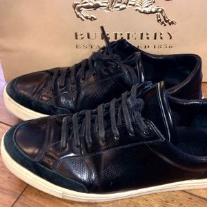 Burberry Sneakers Size 9/9.5 for 70% Off